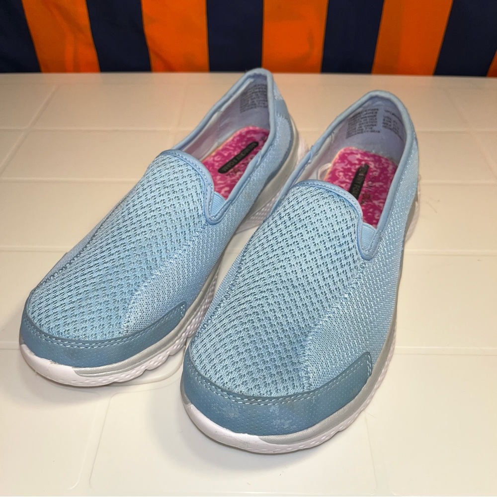 Danskin Now Memory Foam Women's size 9.5 slip-on shoes comfortable Blue Soft